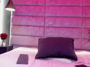 MeganMonroee  live sex cam