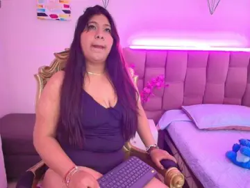 ZaffiraNova  live sex cam
