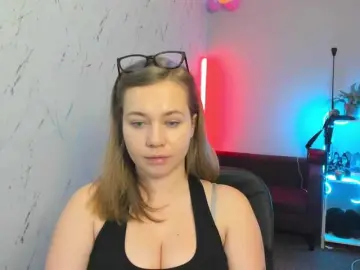 HollyBB  live sex cam