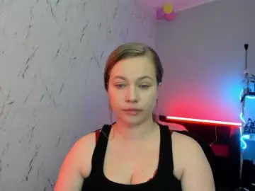 HollyBB  live sex cam