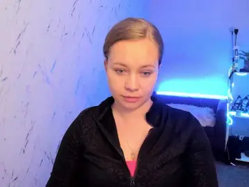 HollyBB  live sex cam
