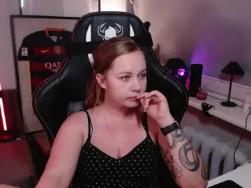 HollyBB  live sex cam