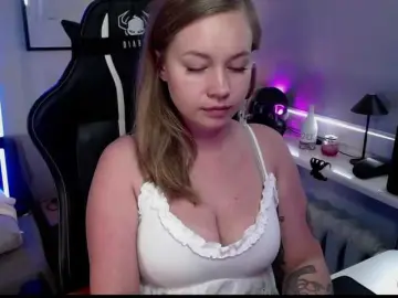 HollyBB  live sex cam