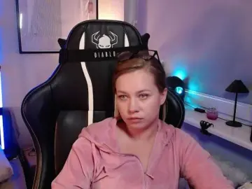 HollyBB  live sex cam