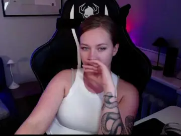 HollyBB  live sex cam