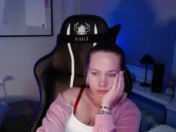 HollyBB  live sex cam