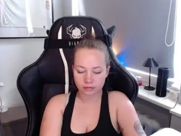 HollyBB  live sex cam
