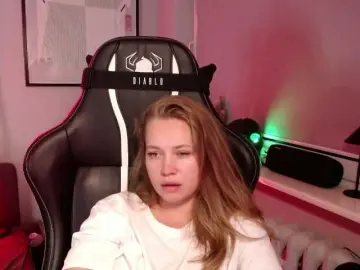 HollyBB  live sex cam