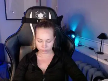 HollyBB  live sex cam