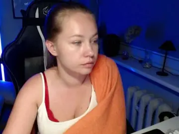 HollyBB  live sex cam