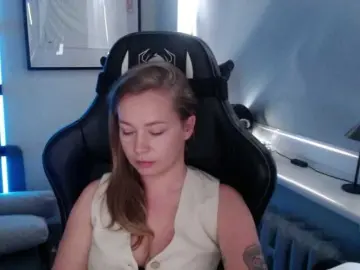 HollyBB  live sex cam