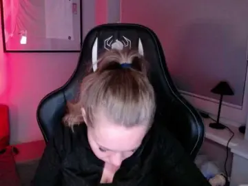 HollyBB  live sex cam