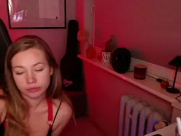 HollyBB  live sex cam