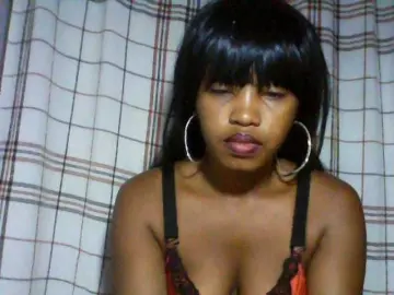 Kylie11  live sex cam