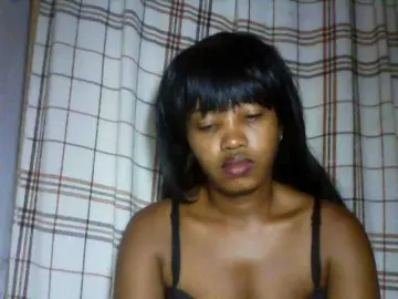 Kylie11  live sex cam