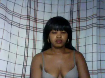 Kylie11  live sex cam