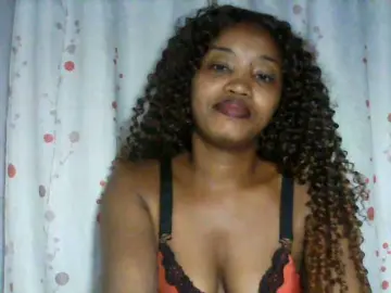 Kylie11  live sex cam