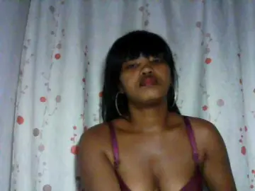 Kylie11  live sex cam