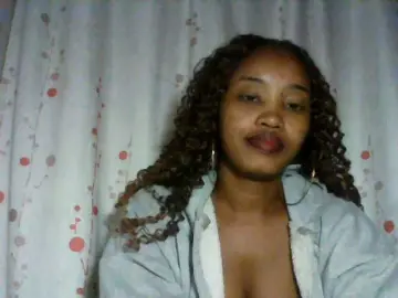 Kylie11  live sex cam