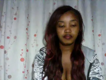 Kylie11  live sex cam