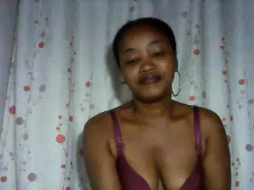 Kylie11  live sex cam