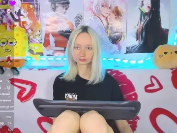 KatiaNabiee  live sex cam