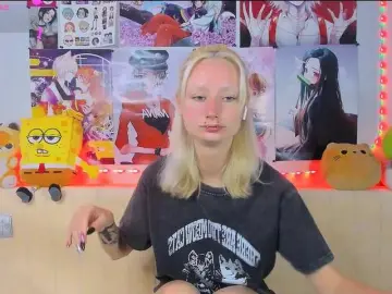 KatiaNabiee  live sex cam