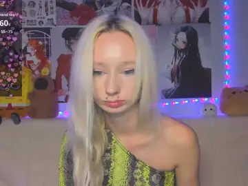 KatiaNabiee  live sex cam