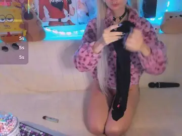 KatiaNabiee  live sex cam