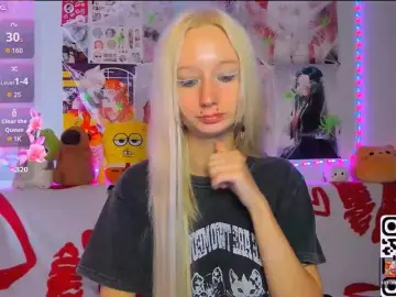 KatiaNabiee  live sex cam