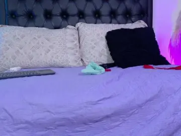 ScarletHiit  live sex cam