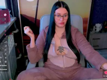 Goldenwitchx  live sex cam