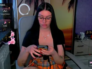 Goldenwitchx  live sex cam