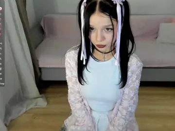 Tyan-babe  live sex cam