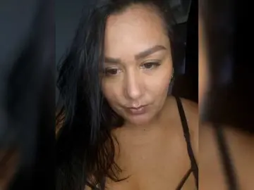 Viviana3  live sex cam