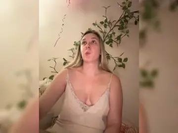 Fantazyorka00  live sex cam