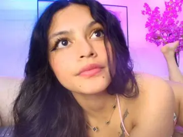 Maddie-T18  live sex cam