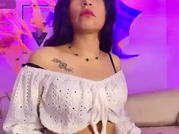 Maddie-T18  live sex cam