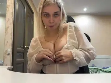 ToshaVeninga  live sex cam