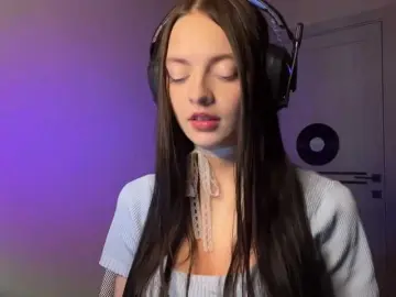 GennyValerio  live sex cam