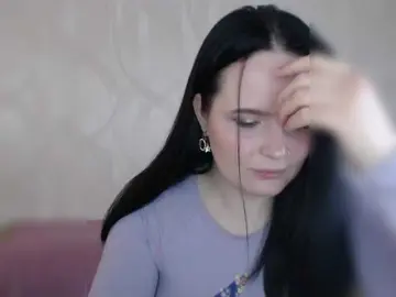 Lizzi-Peach  live sex cam