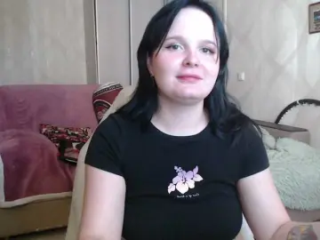 Lizzi-Peach  live sex cam
