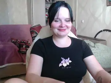 Lizzi-Peach  live sex cam