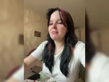 Lizzi-Peach  live sex cam