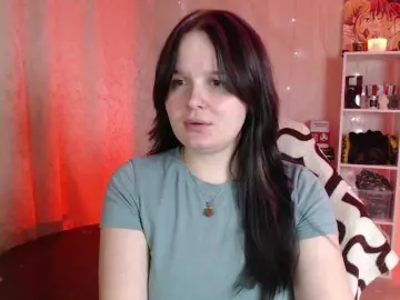 Lizzi-Peach  live sex cam