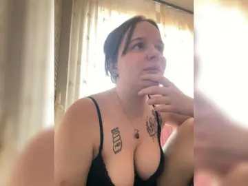 Lizzi-Peach  live sex cam
