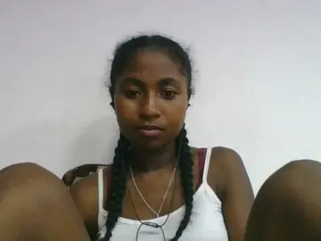 Marinah1a  live sex cam