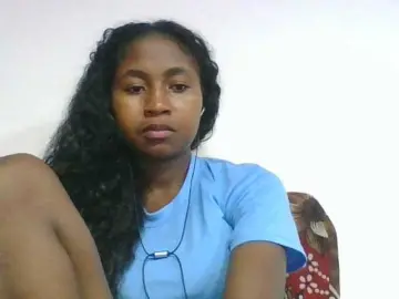 Marinah1a  live sex cam