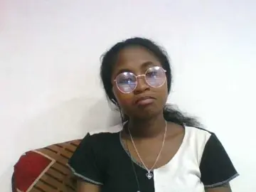 Marinah1a  live sex cam