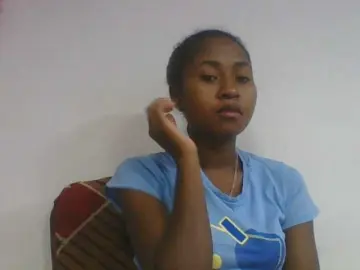 Marinah1a  live sex cam